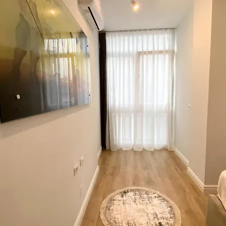 Centrally Located Glamorous Bright Near Bazaar *