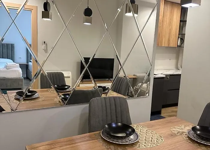 公寓 Centrally Located Glamorous Bright Near Bazaar 地拉那