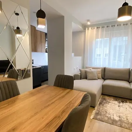 아파트 Centrally Located Glamorous Bright Near Bazaar